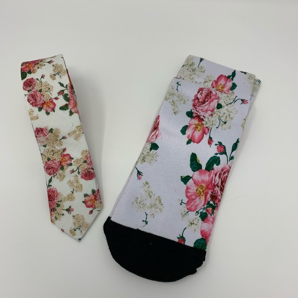 Ties and socks that match - Picture 1 of 3